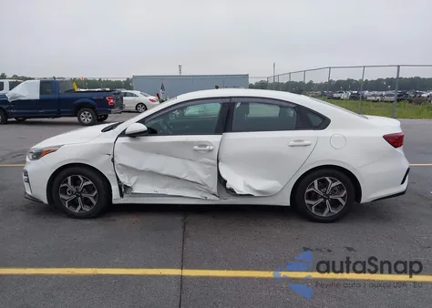 2019 Kia Forte Fe/Lx/Lxs z USA, uszkodzony, nr VIN 3KPF24AD6KE120019